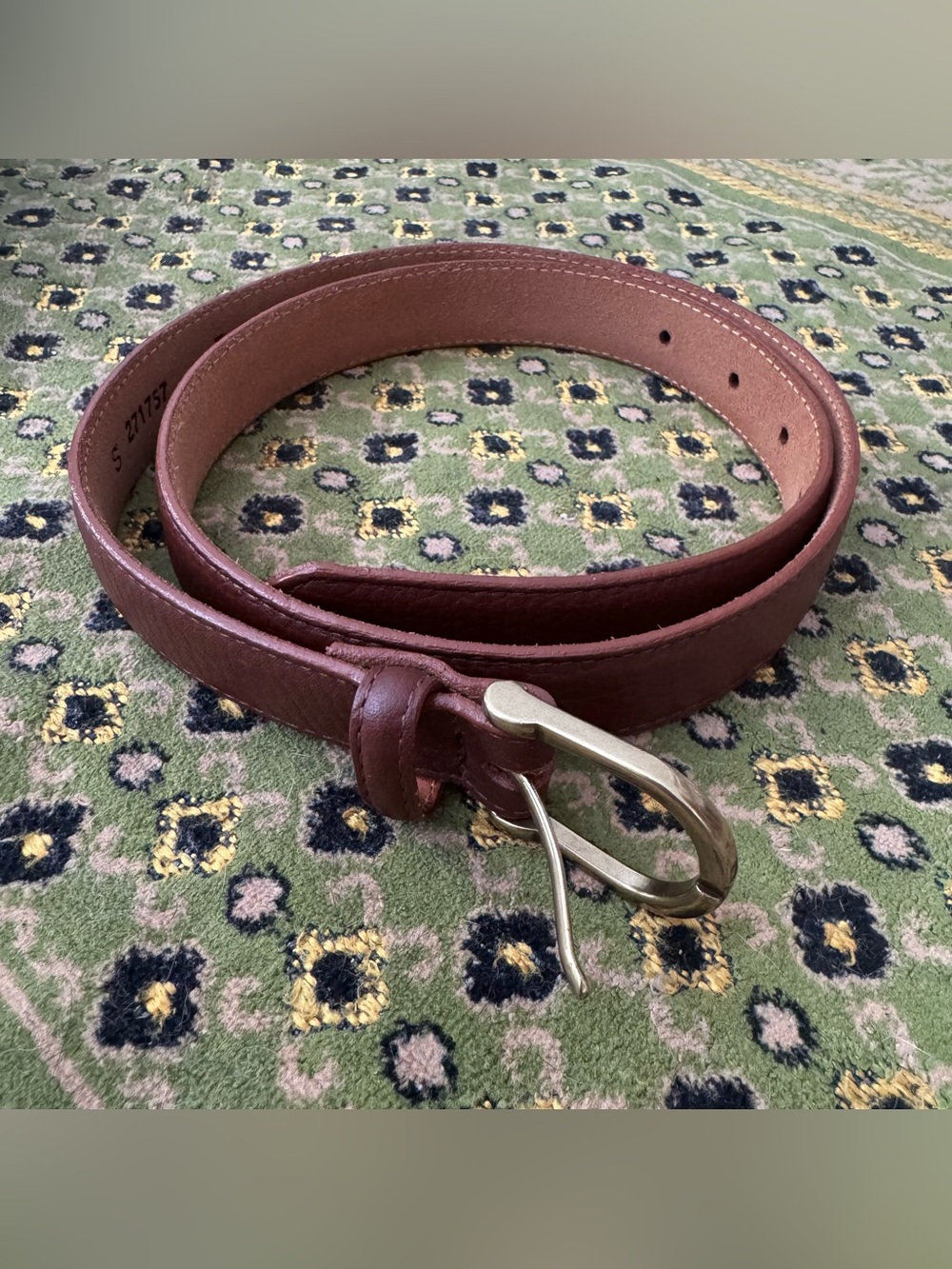 Vtg LL Bean Brown Genuine full grain Leather Belt size small simple gold buckle